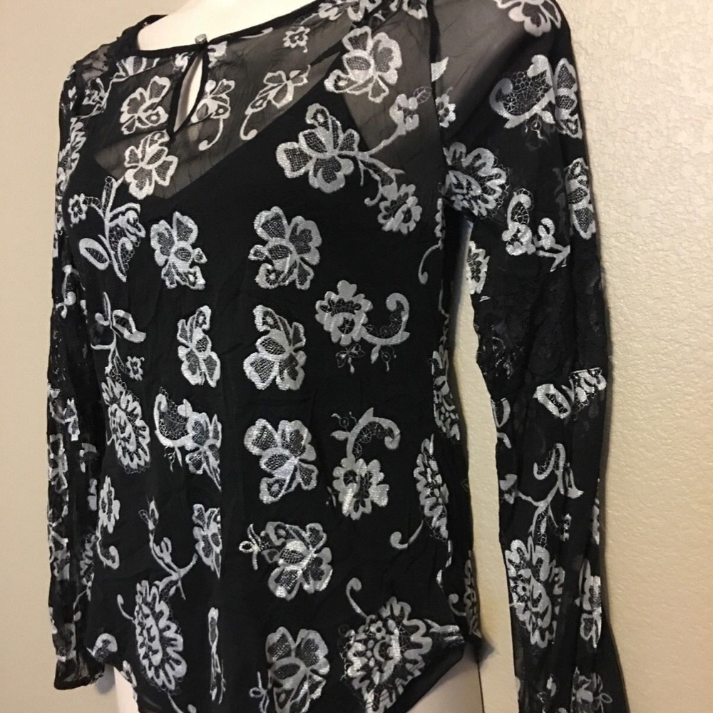 (NWT) INC Women's Black Floral Keyhole Lace Inset Long Sleeve Top/W Tank Size M